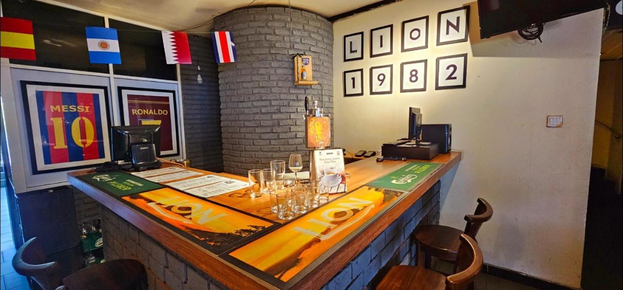 The Lion Pub & Hotel Dehiwala-Mount Lavinia ภายนอก รูปภาพ